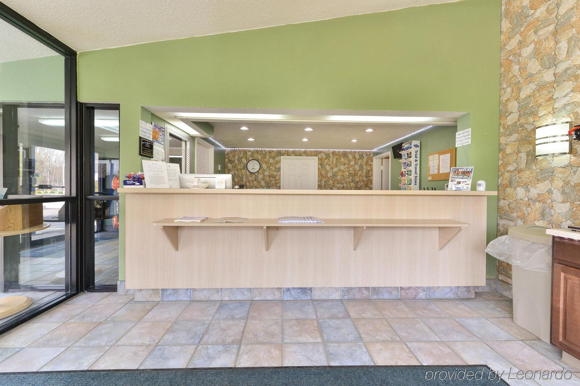 Mentor Home Inn And Suites Interiér fotografie